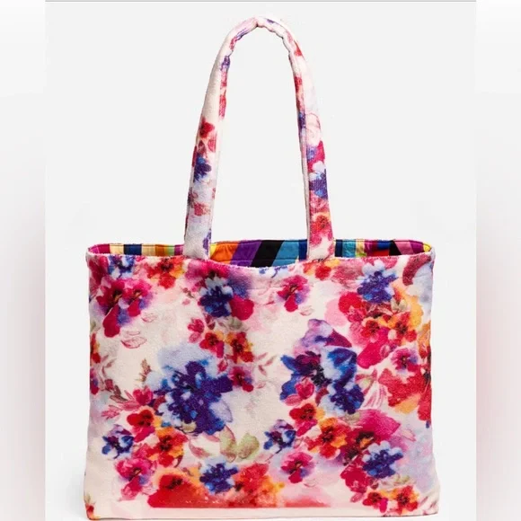 JOHNNY WAS SUMMER DAYS TERRY
BEACH TOTE. PRETTY FLORAL PATTERN. NWT. - Picture 6 of 8